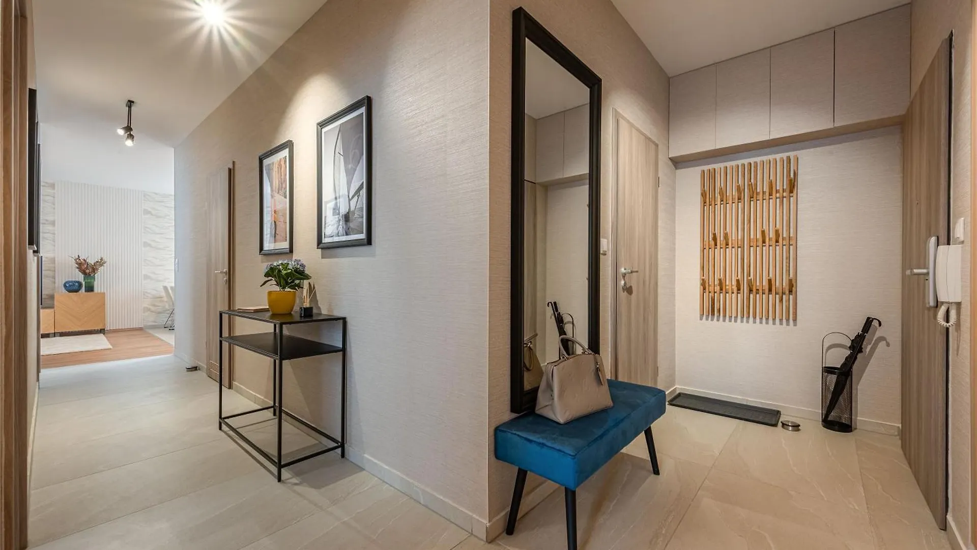 3 Bedroom Condo W Garage And Balcony Budapest