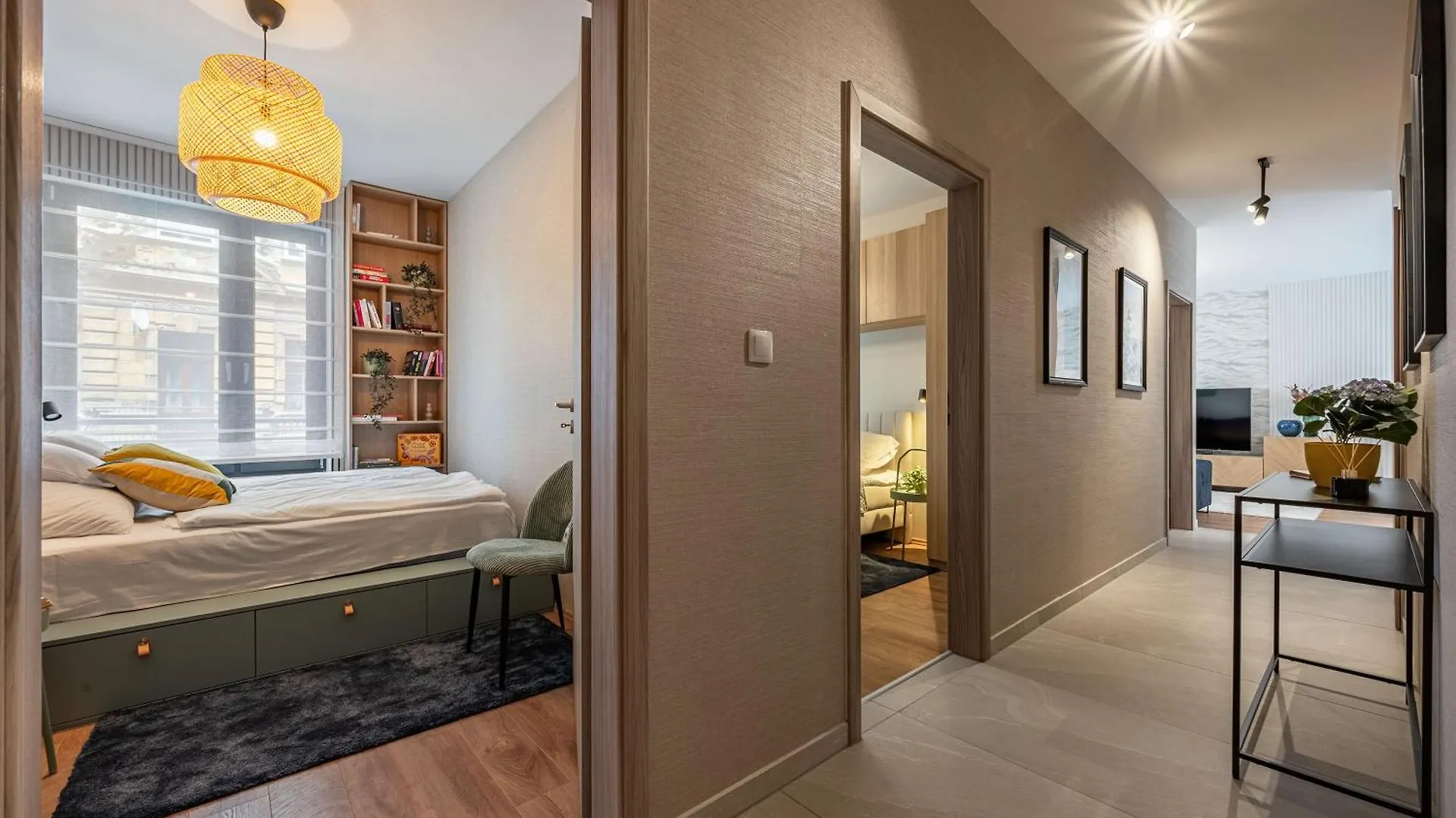 3 Bedroom Condo W Garage And Balcony Budapest Appartamento