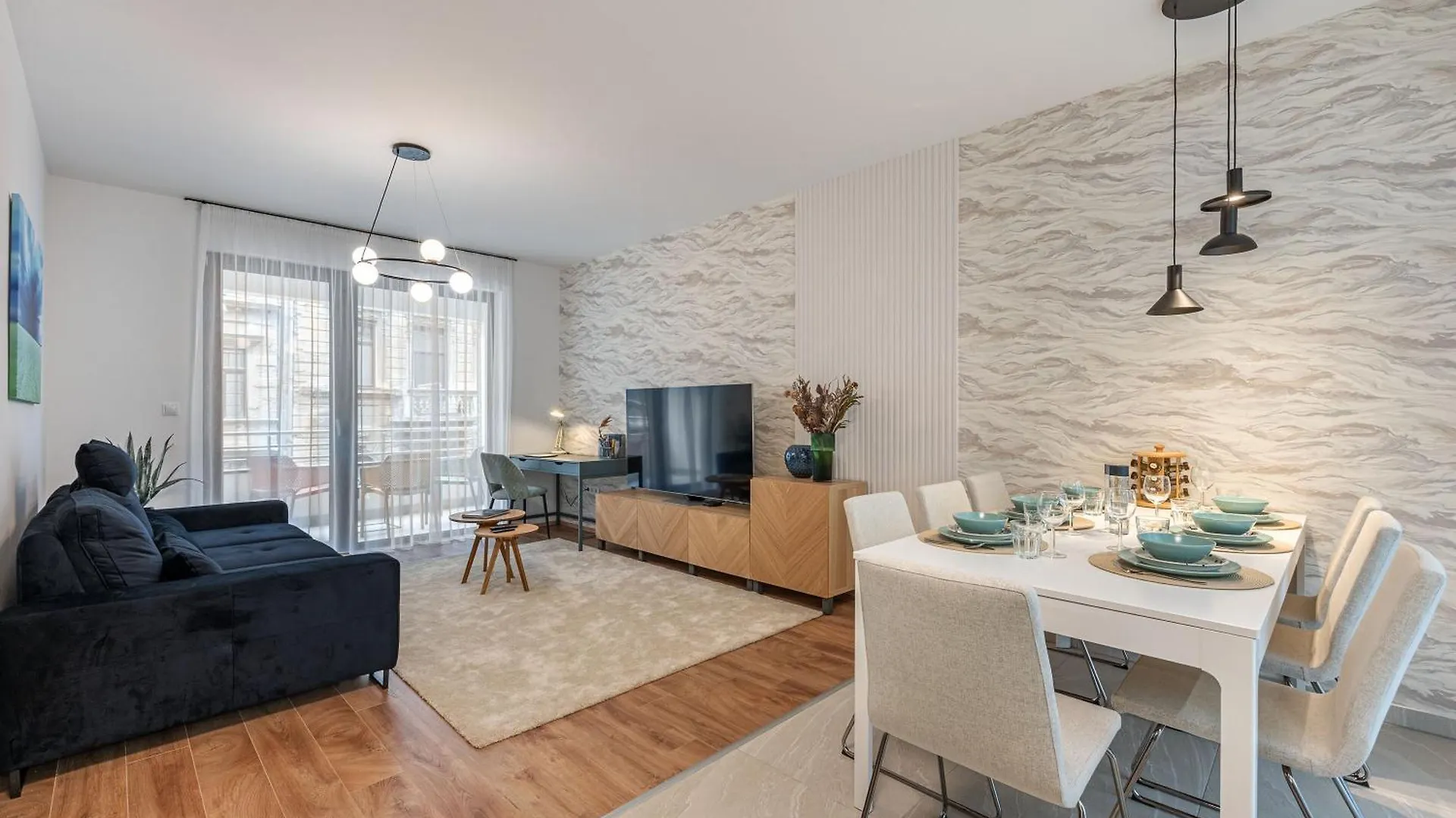 Appartamento 3 Bedroom Condo W Garage And Balcony Budapest