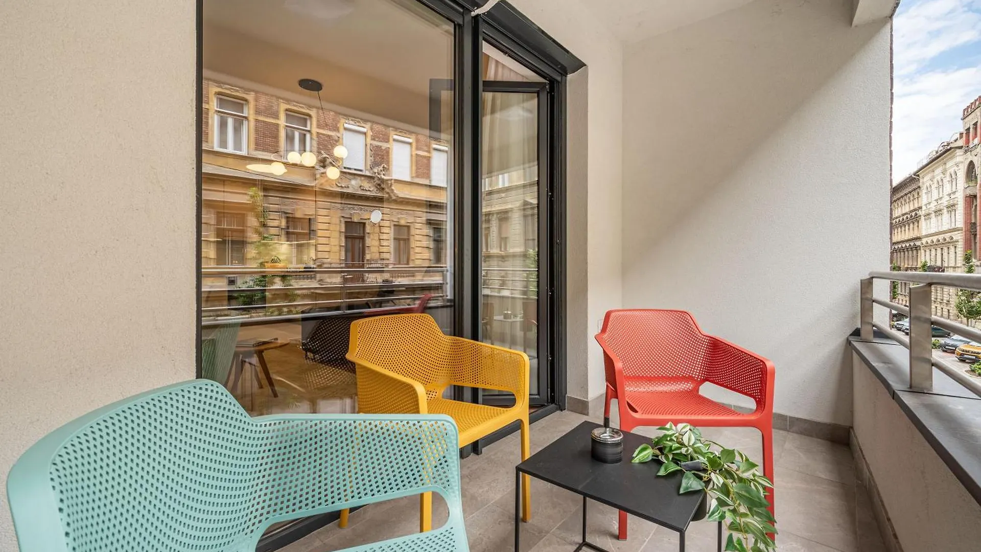 Appartamento 3 Bedroom Condo W Garage And Balcony Budapest